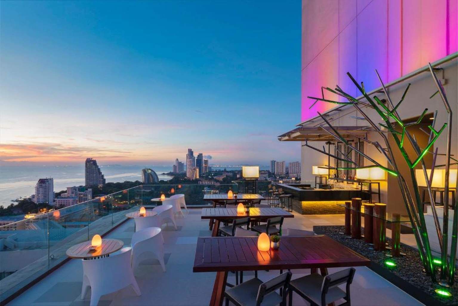 Hôtel Holiday Inn Pattaya by IHG 4* pas cher photo 2