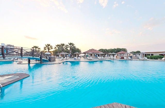 Hôtel Club Marmara Doreta Beach 4* pas cher
