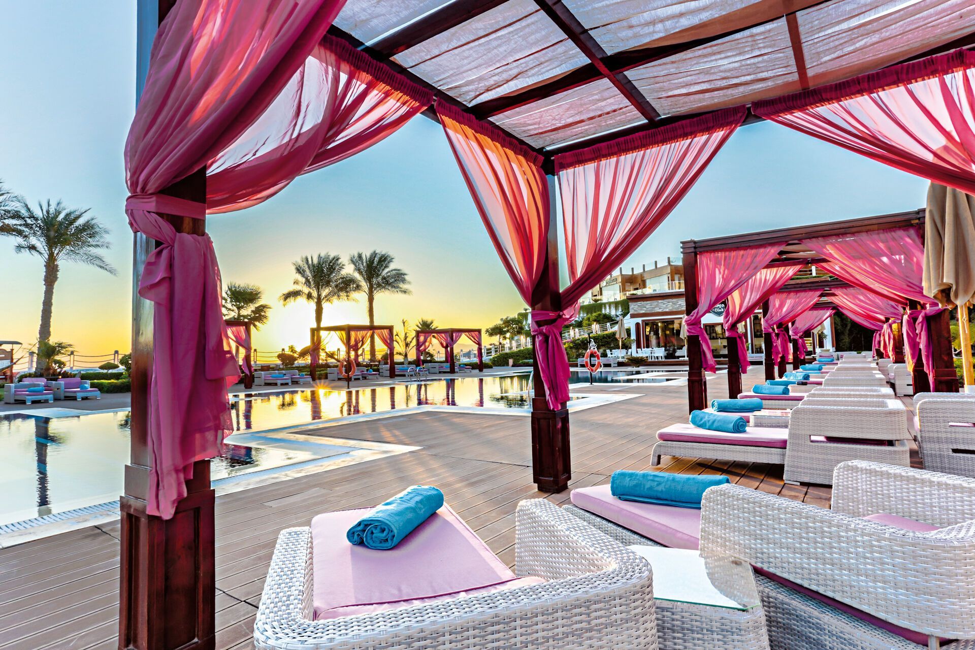 Hôtel Sunrise Arabian Beach Resort Grand Select 5* pas cher photo 1
