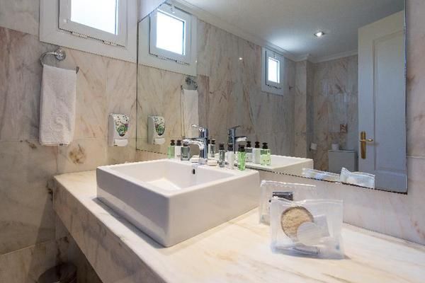 Hôtel Salles Marina Portais 4* pas cher photo 11