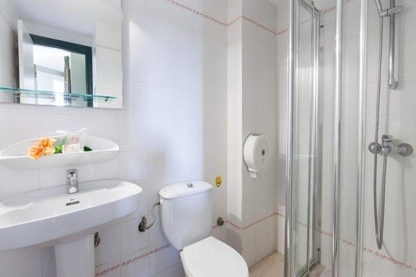 Hôtel Puerto Caleta 2* pas cher photo 8