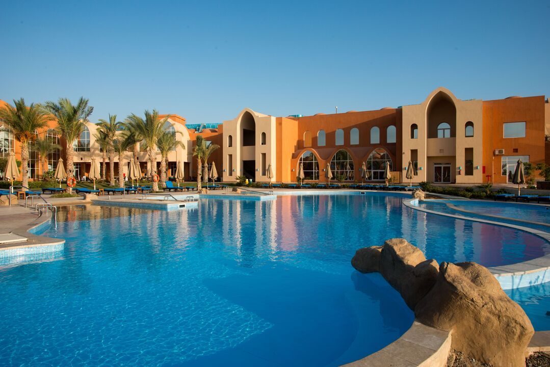 Hôtel Mon French Club Novotel Resort 5* pas cher photo 1