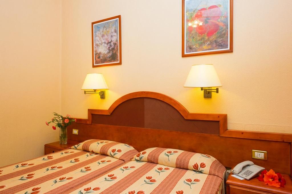 Hôtel Monopol 3* pas cher photo 3