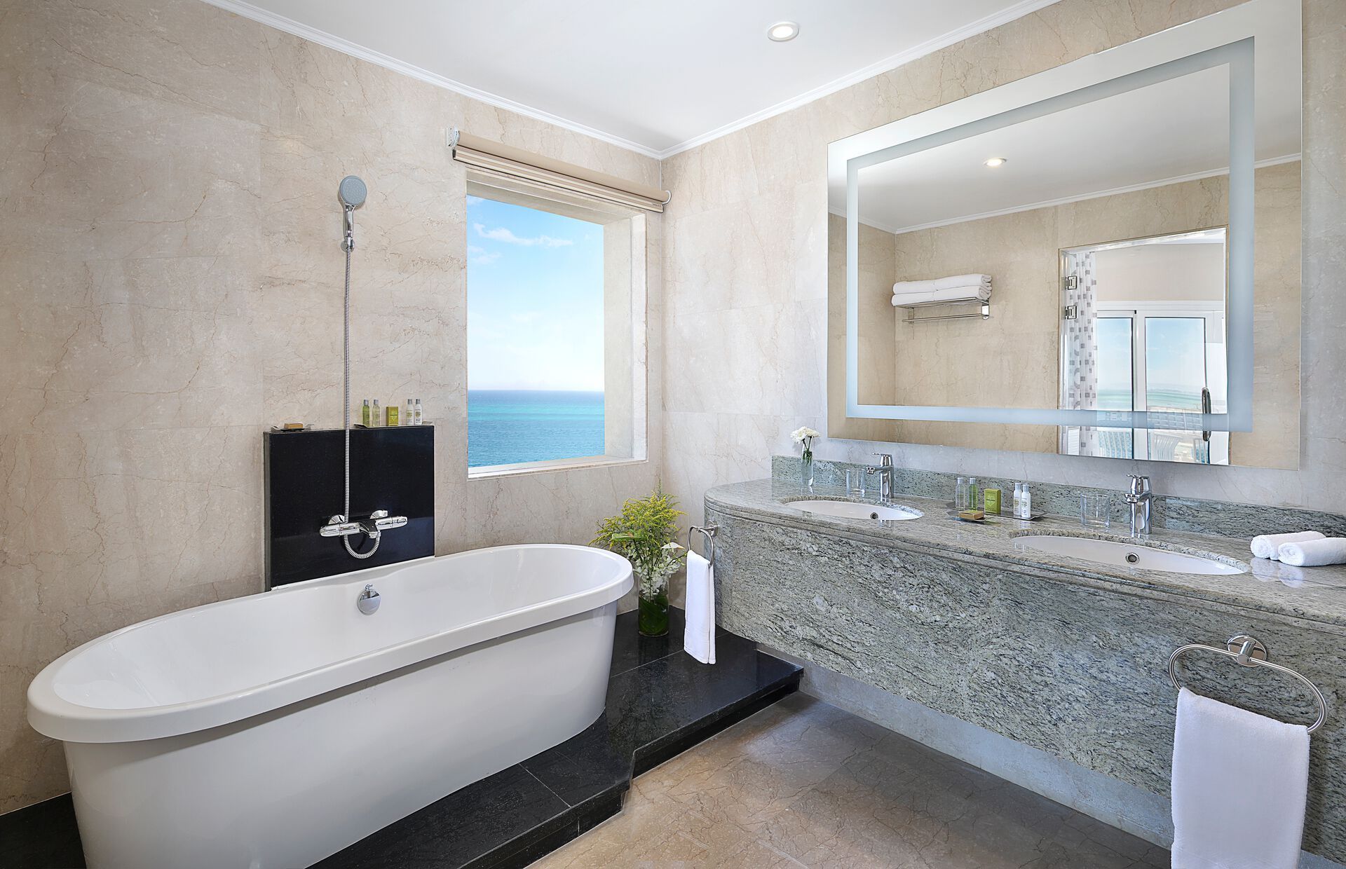 Hôtel Hilton Hurghada Plaza 5* pas cher photo 7