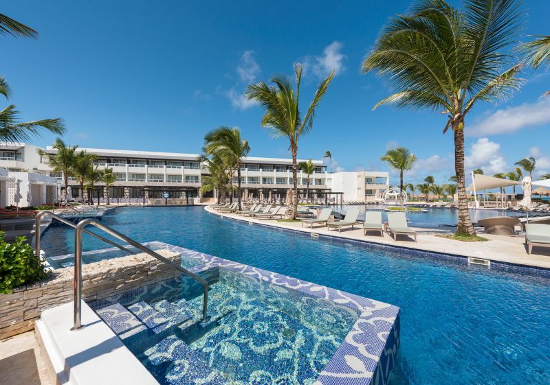 Hôtel CHIC Punta Cana Resort by Royalton 5* pas cher photo 2