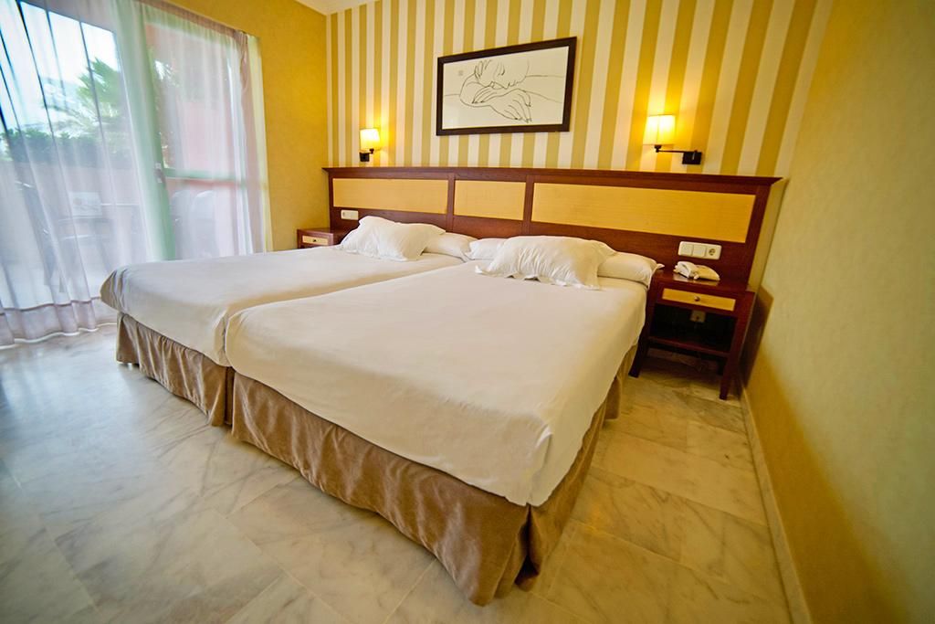 Hôtel Holiday World RIWO 4* pas cher photo 7