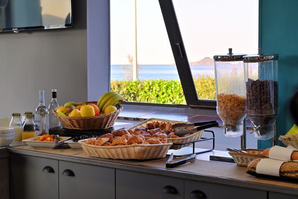 Résidence Hôtelière Les Calanques 3* pas cher photo 17