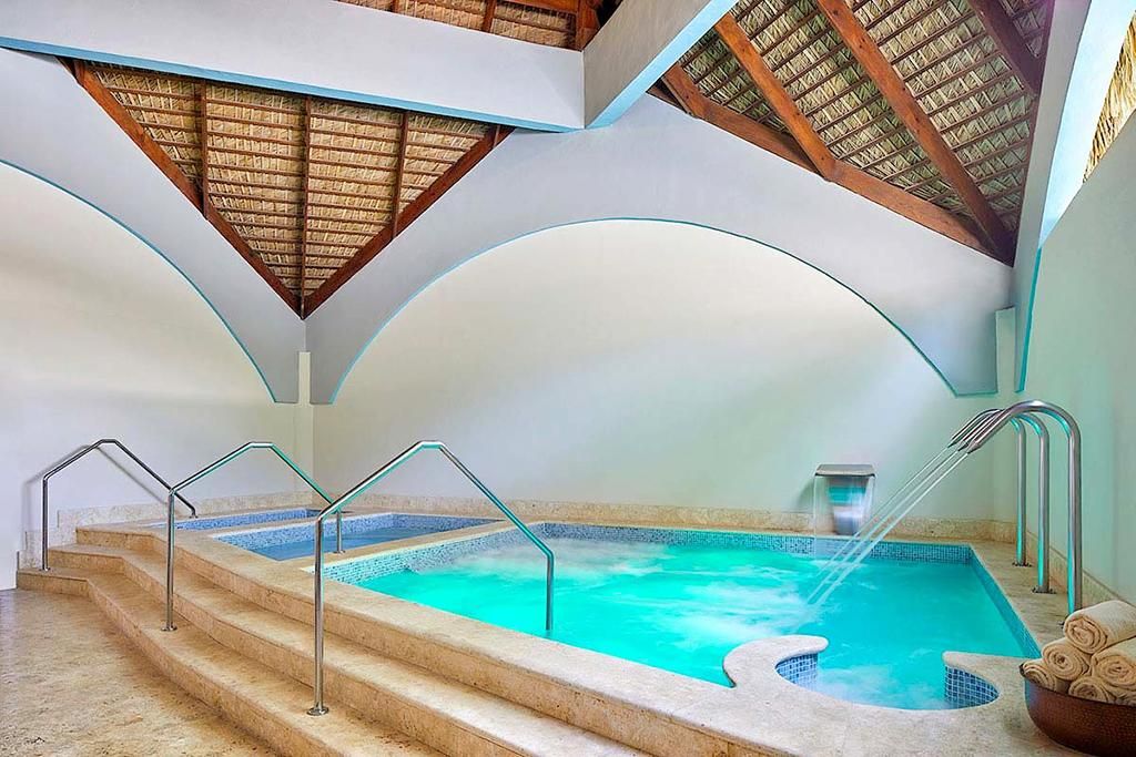 Hôtel Impressive Punta Cana 5* pas cher photo 1