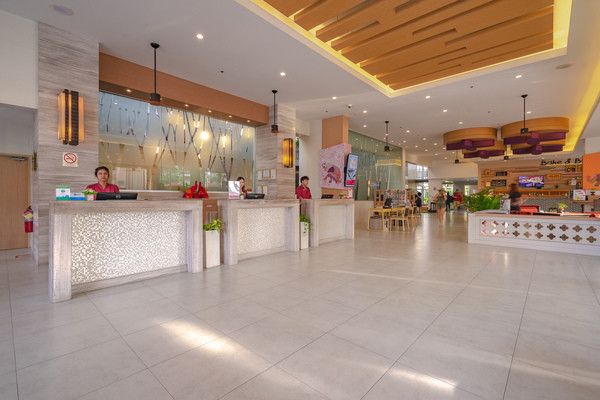 Hôtel Ramada By Wyndham Phuket Deevana Patong 4* pas cher photo 1