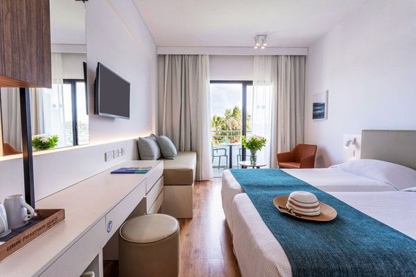 Hôtel Louis Phaethon Beach 4* pas cher photo 4