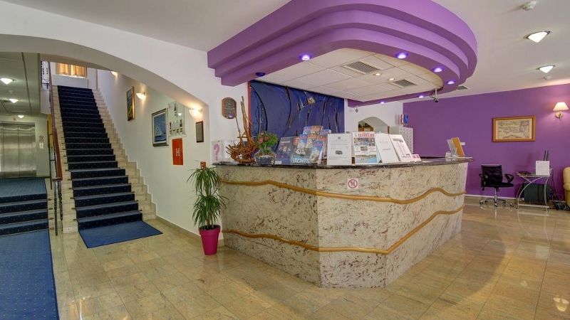 Hôtel Komodor 3* pas cher