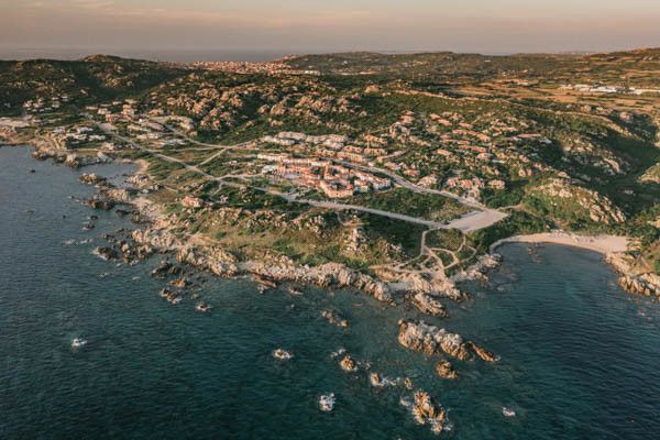 Hôtel Santa Teresa, Sardinia Curio Collection by Hilton 5* pas cher