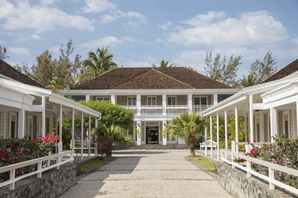 Hôtel LUX* Saint Gilles 5* pas cher photo 1