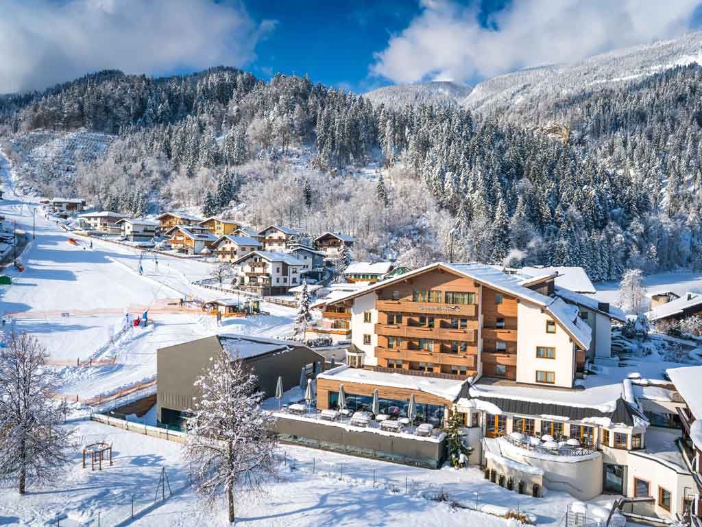 Hôtel Schwarzbrunn 4* sup Resort & Spa - Transport en avion pas cher photo 1