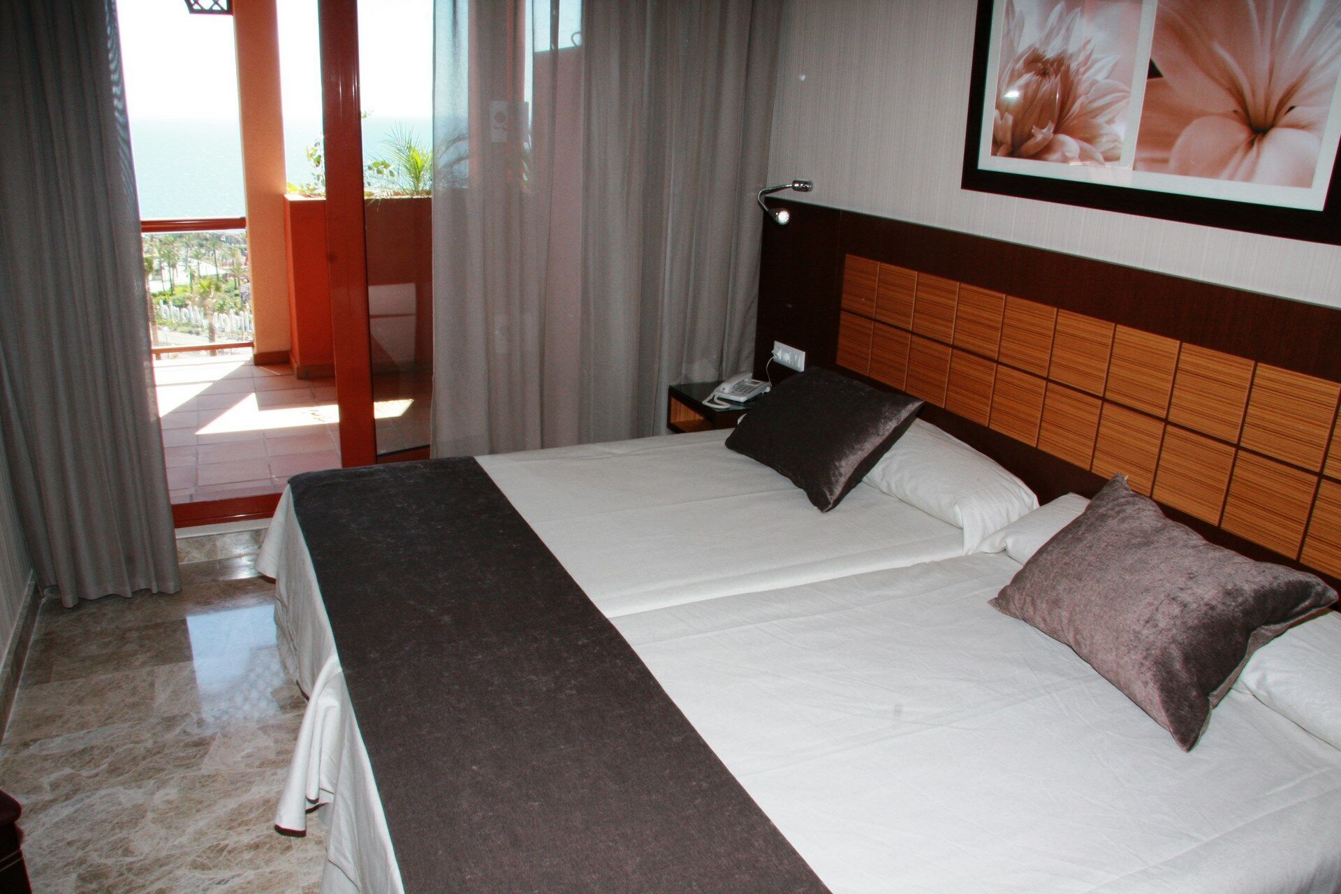 Hôtel Holiday World Polynesia 4* pas cher photo 3