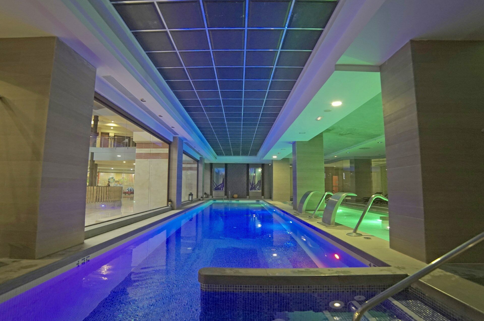 Hôtel Holiday World Polynesia 4* pas cher