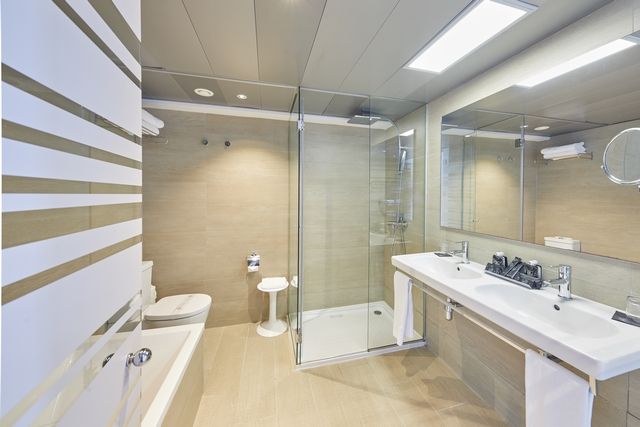 BG Tonga Tower Design Hôtel et Suites 4* pas cher photo 2