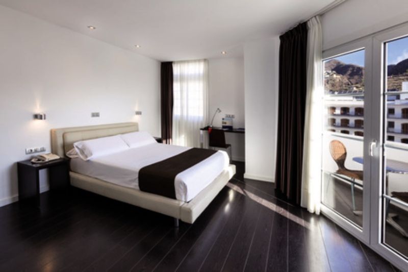 Barceló Santa Cruz Hôtel Contemporaneo - 3* pas cher photo 8