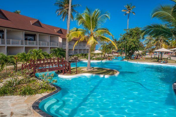 Amani Tiwi Beach Resort 5* pas cher photo 1