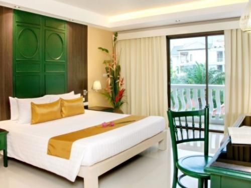 Hôtel The Old Phuket Karon Beach Resort 4* pas cher photo 2