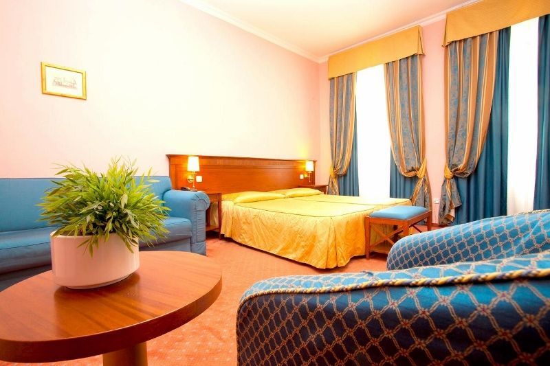 Louis léger 4* pas cher photo 4