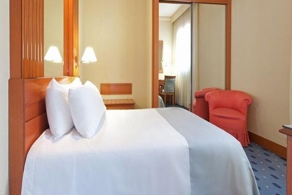 Tryp Macarena 4* pas cher photo 4