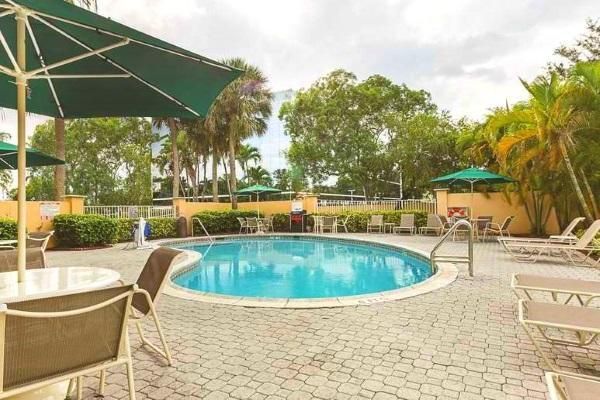 Hôtel La Quinta Inn & Suites Miami Lakes 3* pas cher photo 2